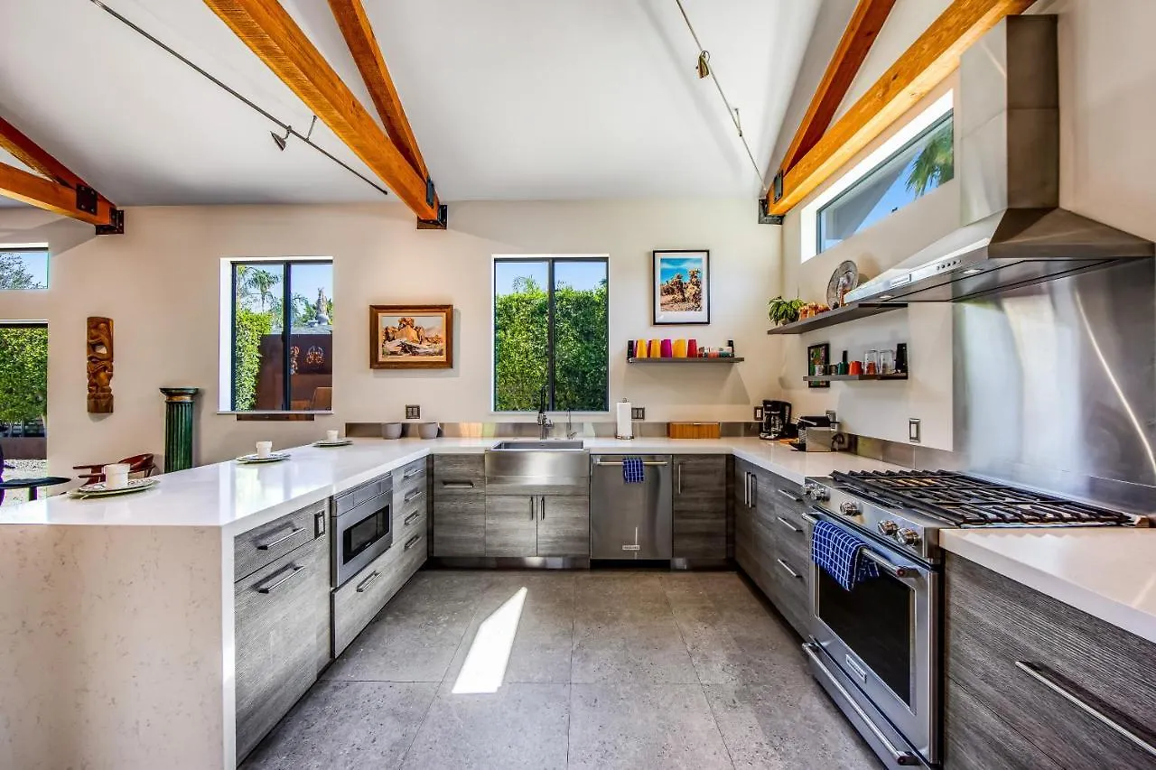 Desert Dreaming Permit #33016 Palm Springs Holiday home