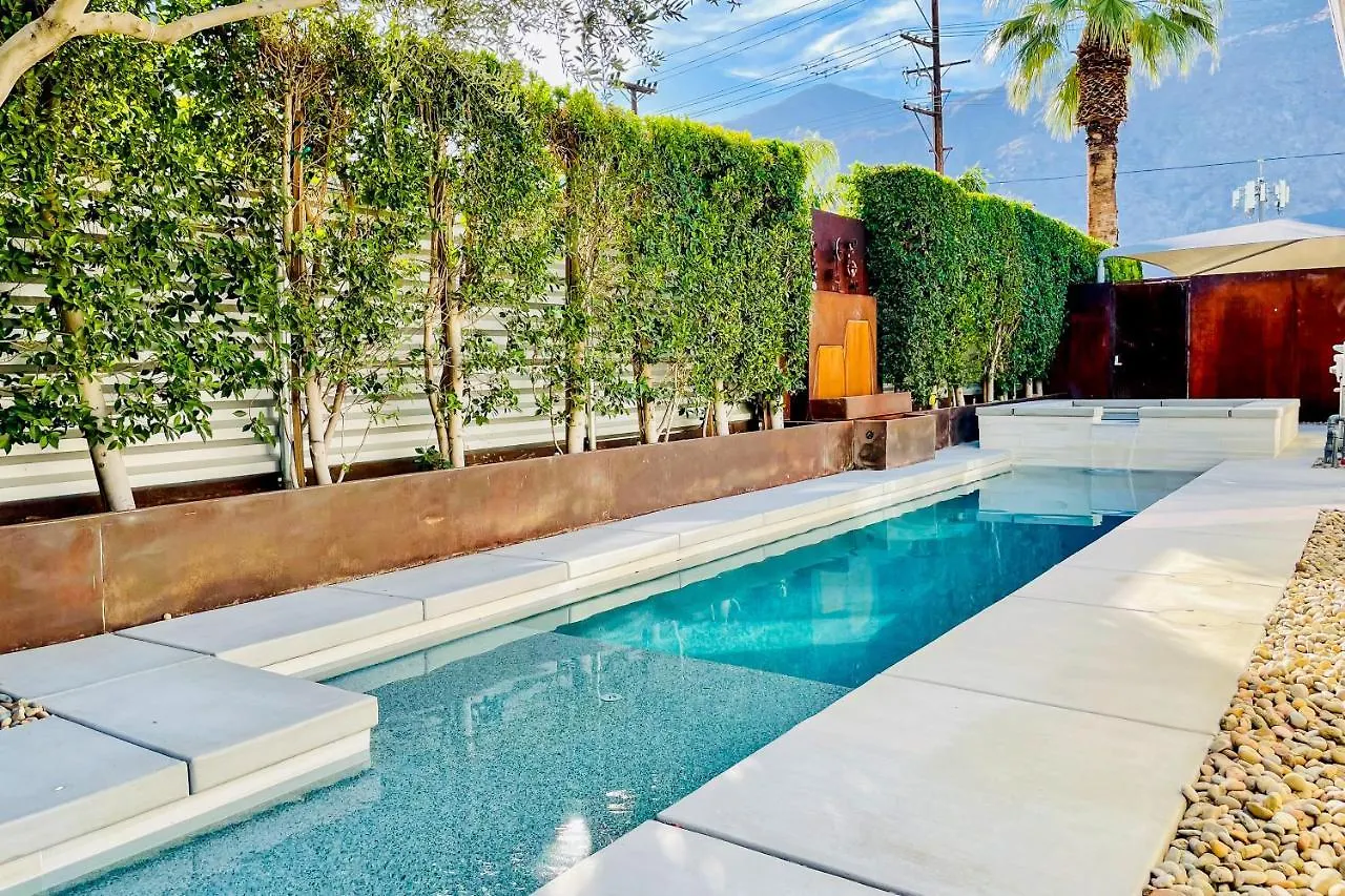 Desert Dreaming Permit #33016 Palm Springs Holiday home